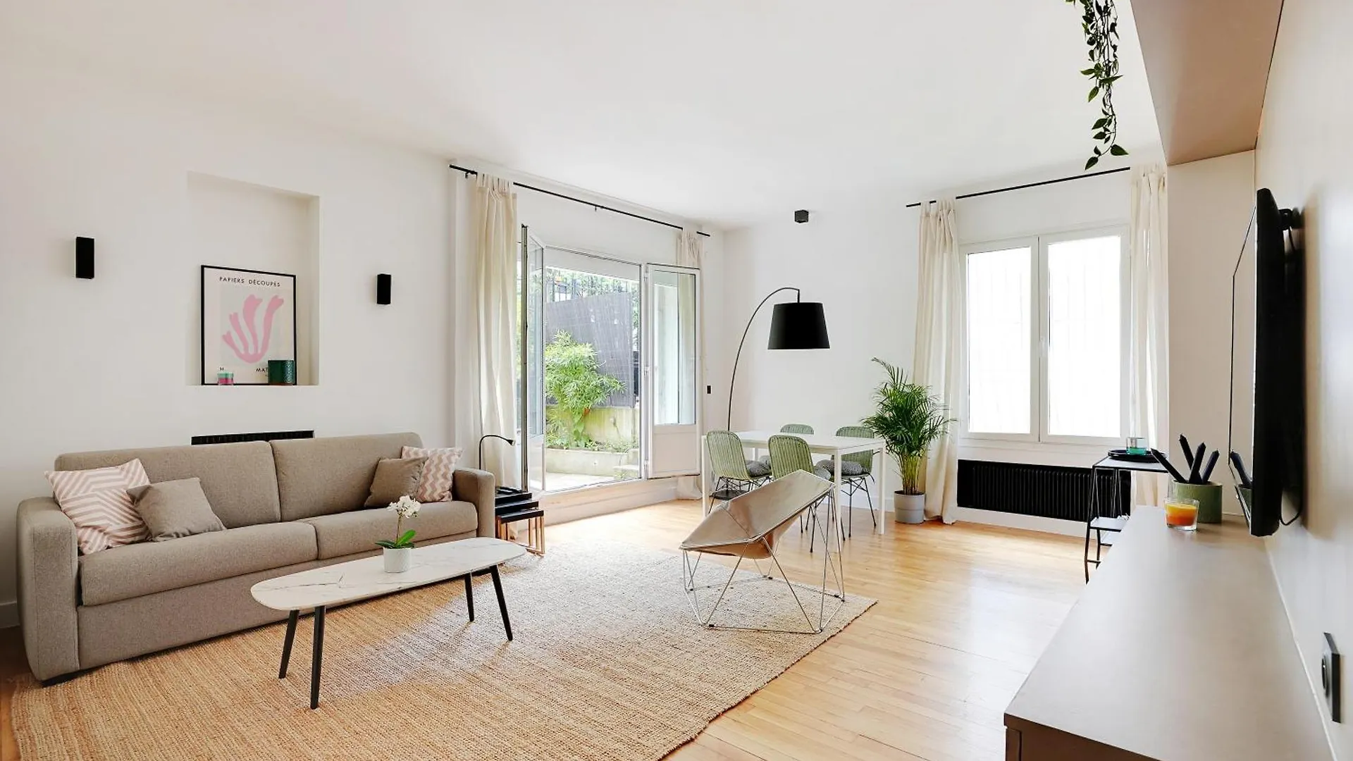 Cozy 2 Beds Ranelagh 아파트